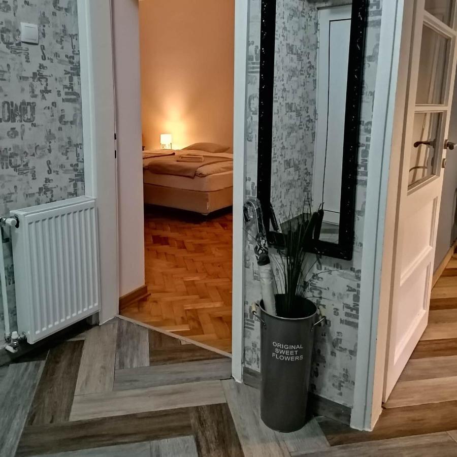Hills Apartments Вършац Екстериор снимка