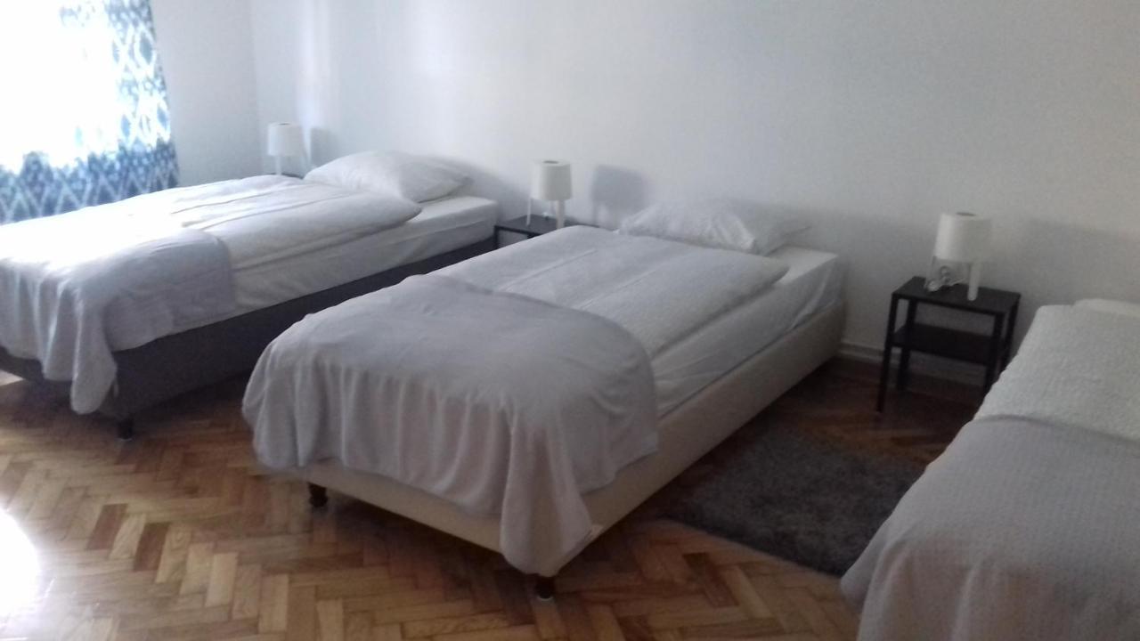 Hills Apartments Вършац Екстериор снимка